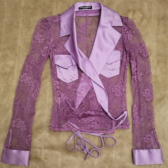 $2,500+ Dolce and Gabbana lace and silk blouse - Picture 2 of 12